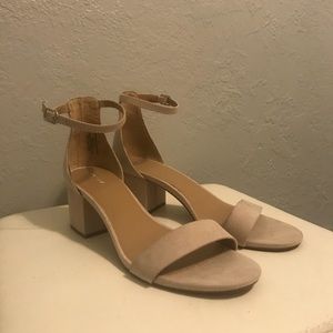 chunky nude heel